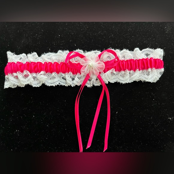Bridal Garter Set- Fuchsia - Picture 3 of 3